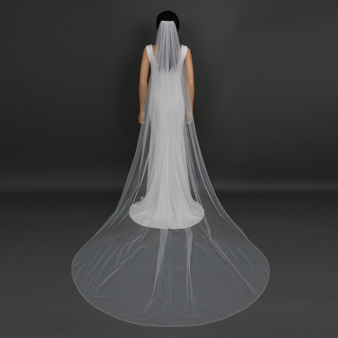 FS6241 bridal veil styled on mannequin, highlighting cathedral-length design.