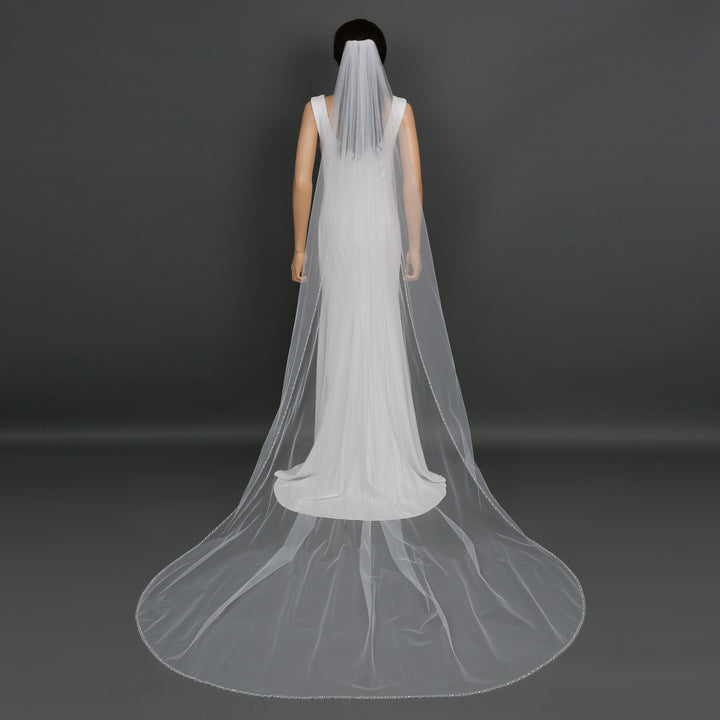 FS6246 bridal veil styled on mannequin, highlighting chapel-length design.