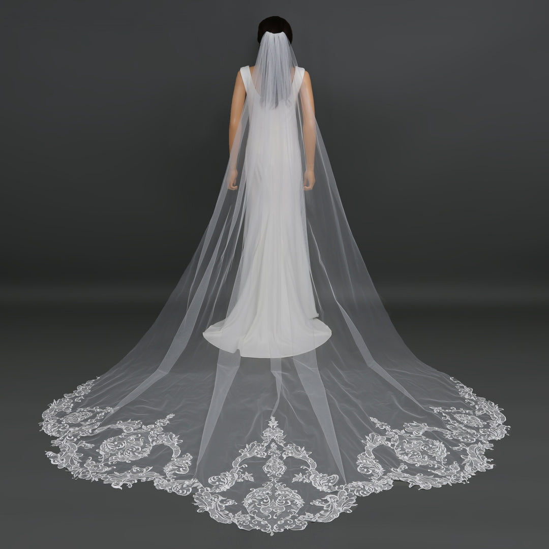 FS6285 bridal veil styled on mannequin, highlighting cathedral-length design.